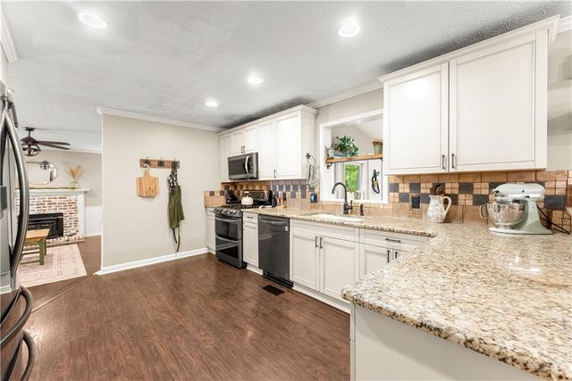1407 Woodland Circle, Gainesville, GA 30501
