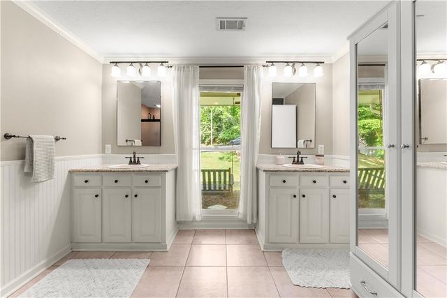 1407 Woodland Circle, Gainesville, GA 30501