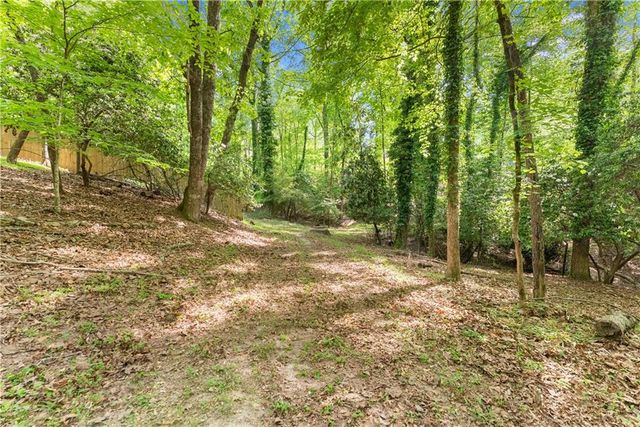 1407 Woodland Circle, Gainesville, GA 30501