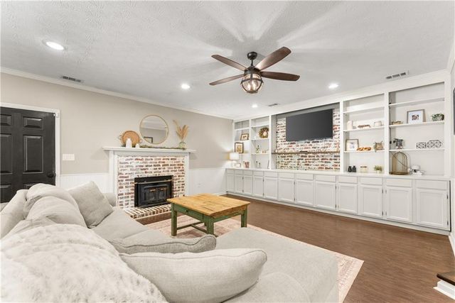 1407 Woodland Circle, Gainesville, GA 30501