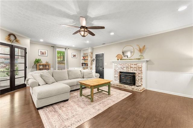 1407 Woodland Circle, Gainesville, GA 30501