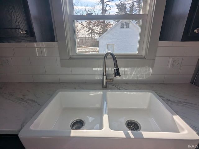 2026 E Paulding Road, Fort Wayne, IN 46816