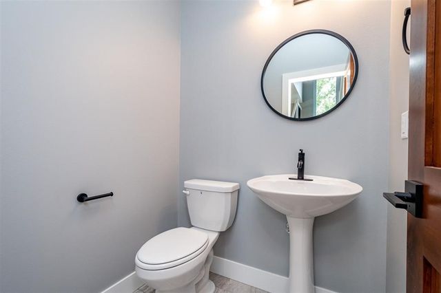 3061 Ridgeview Circle, Coralville, IA 52241