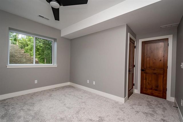 3061 Ridgeview Circle, Coralville, IA 52241