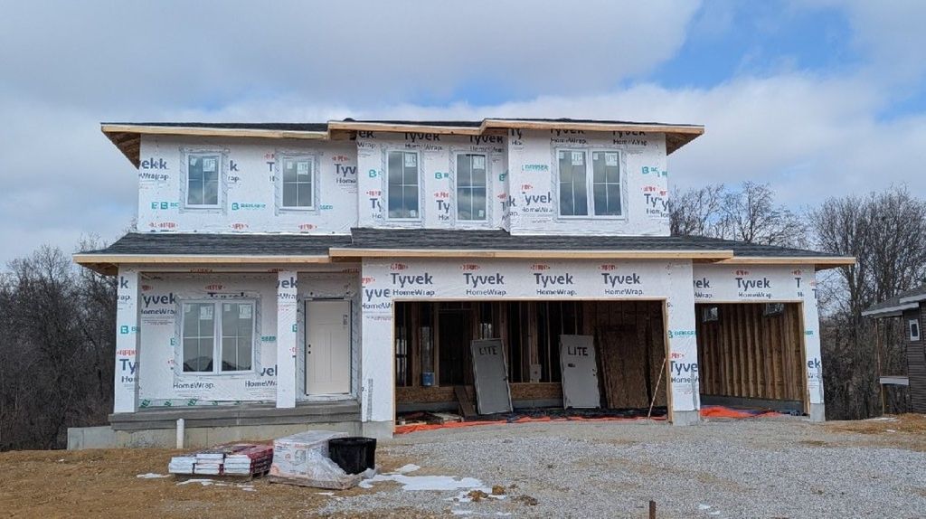 3061 Ridgeview Circle, Coralville, IA 52241