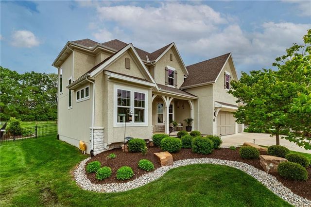 14399 S Parkhill Street, Olathe, KS 66062