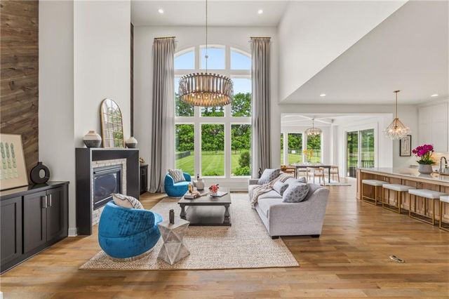 14399 S Parkhill Street, Olathe, KS 66062