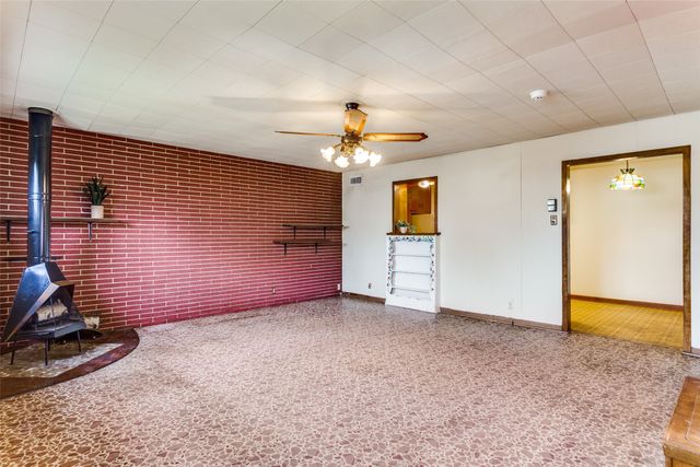 4812 Flagstone Drive, Fort Worth, TX 76114