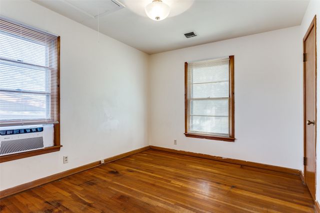 4812 Flagstone Drive, Fort Worth, TX 76114