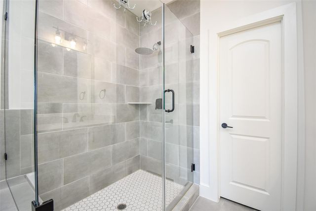 918 W 25th Street E, Houston, TX 77008