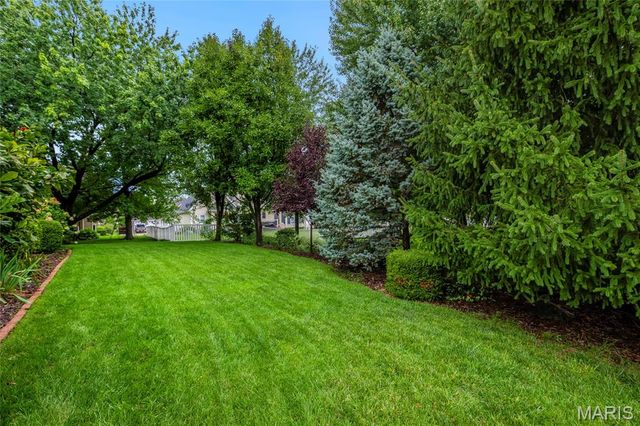 2700 Sunny Meadows Drive, St Charles, MO 63303