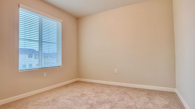 4163 Vincent Road, Madera, CA 93636