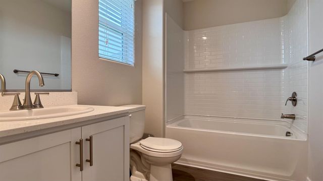 4163 Vincent Road, Madera, CA 93636