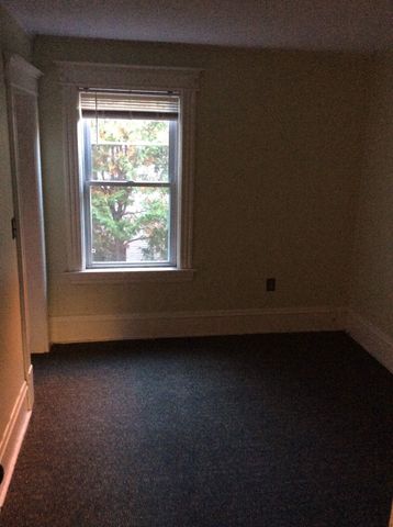73-75 North Champlain Street, Burlington, VT 05401