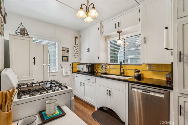 27048 State Highway 189, Blue Jay, CA 92317