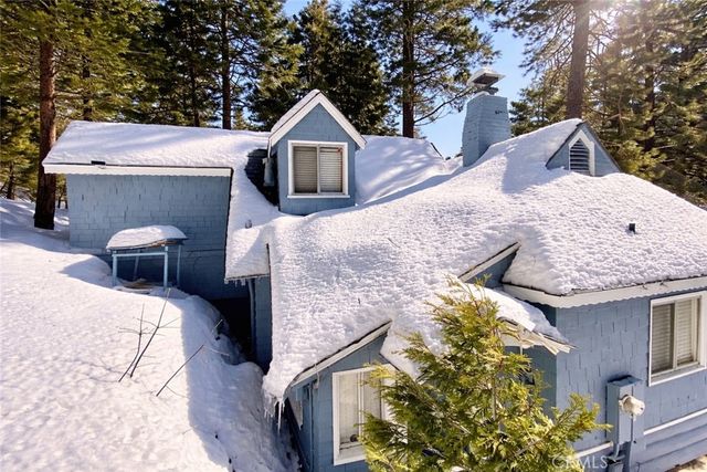 27048 State Highway 189, Blue Jay, CA 92317
