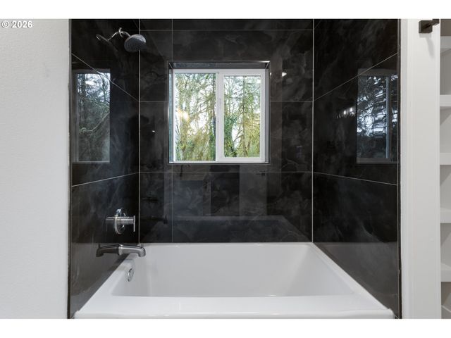 9600 Ne SPURREL Rd, Woodland, WA 98674