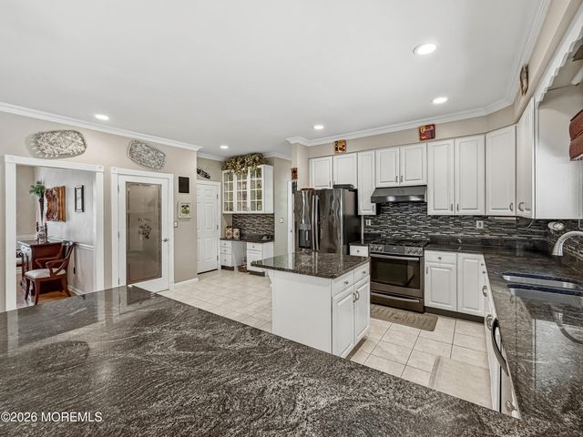 7 Abes Way, Jackson, NJ 08527
