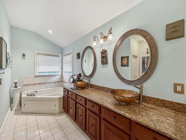 7 Abes Way, Jackson, NJ 08527