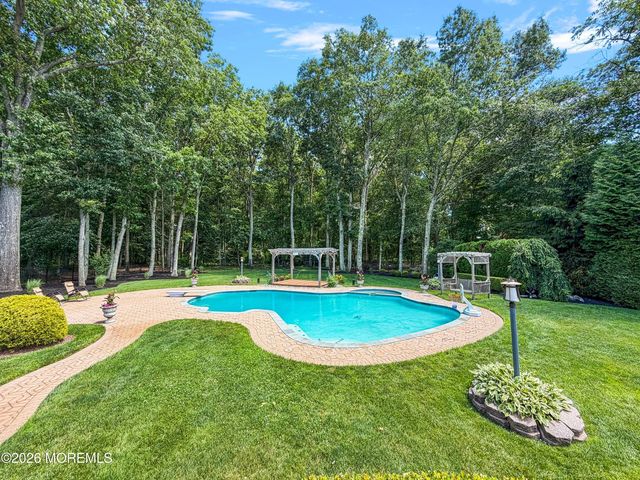 7 Abes Way, Jackson, NJ 08527