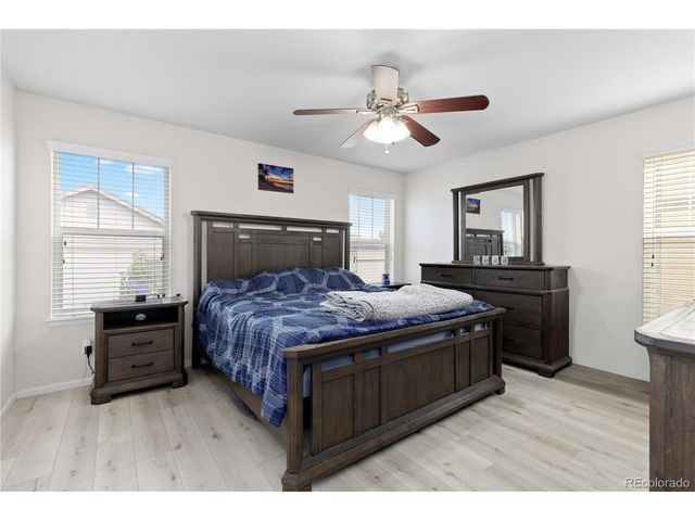 4861 S Picadilly Ct, Aurora, CO 80015