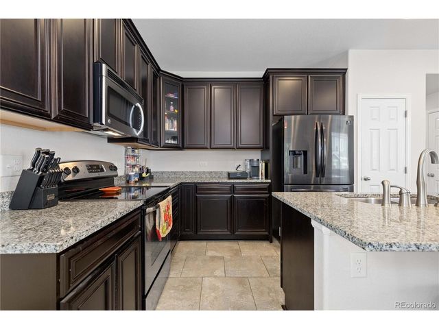 4861 S Picadilly Ct, Aurora, CO 80015