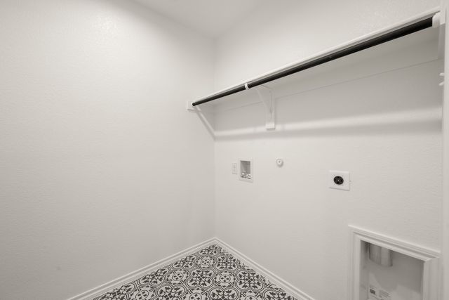 310 Shoshone Drive, Cleburne, TX 76033