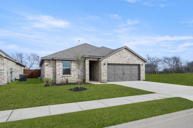 310 Shoshone Drive, Cleburne, TX 76033