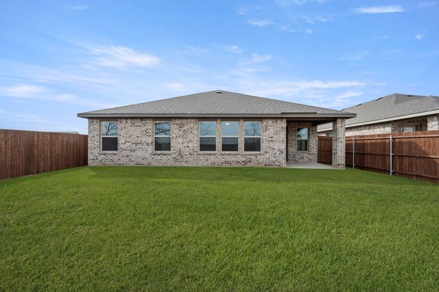 310 Shoshone Drive, Cleburne, TX 76033