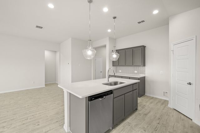 310 Shoshone Drive, Cleburne, TX 76033