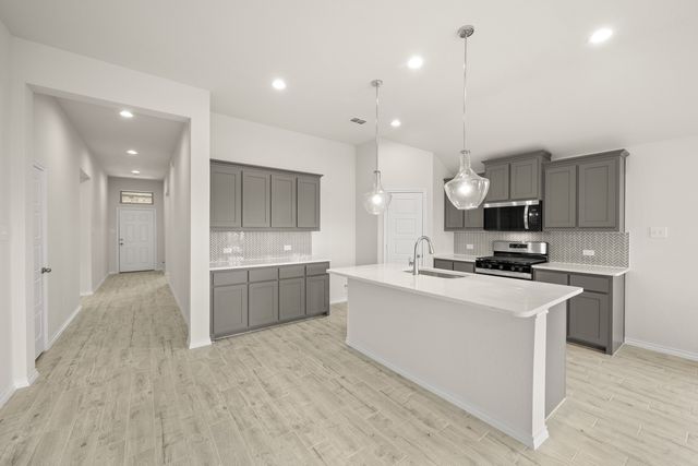 310 Shoshone Drive, Cleburne, TX 76033