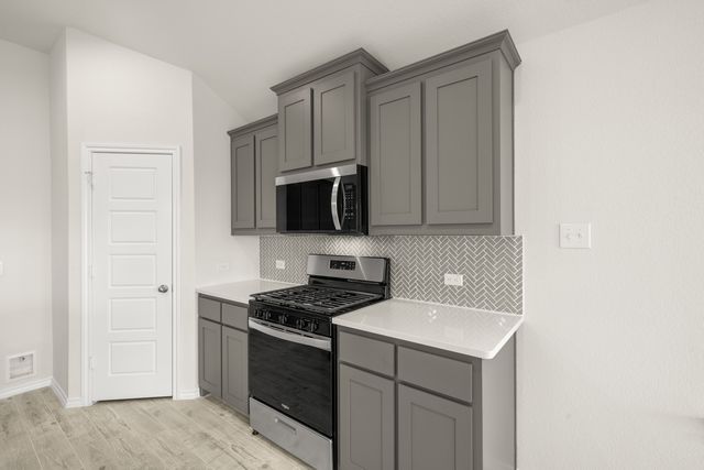 310 Shoshone Drive, Cleburne, TX 76033