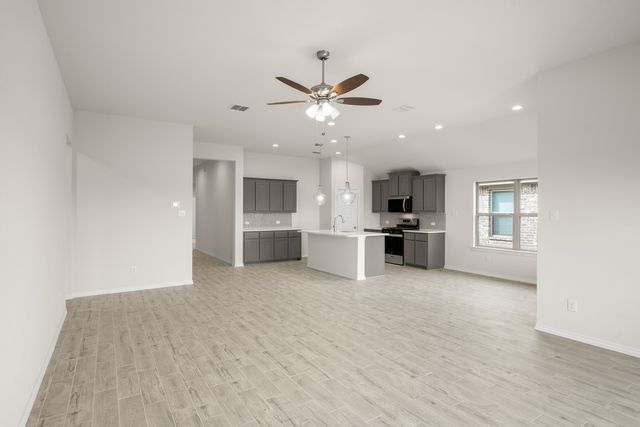 310 Shoshone Drive, Cleburne, TX 76033