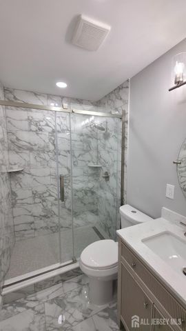 14 Lake Avenue 2A, East Brunswick, NJ 08816