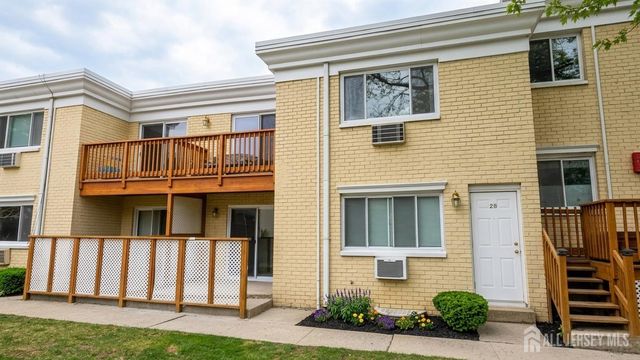 14 Lake Avenue 2A, East Brunswick, NJ 08816