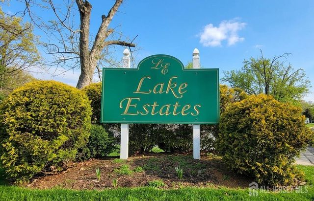14 Lake Avenue 2A, East Brunswick, NJ 08816