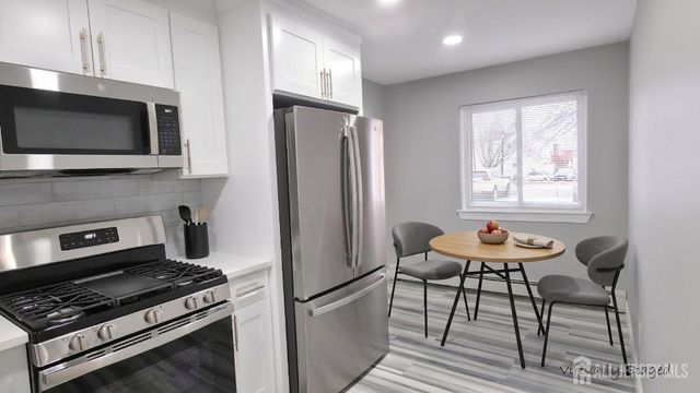 14 Lake Avenue 2A, East Brunswick, NJ 08816