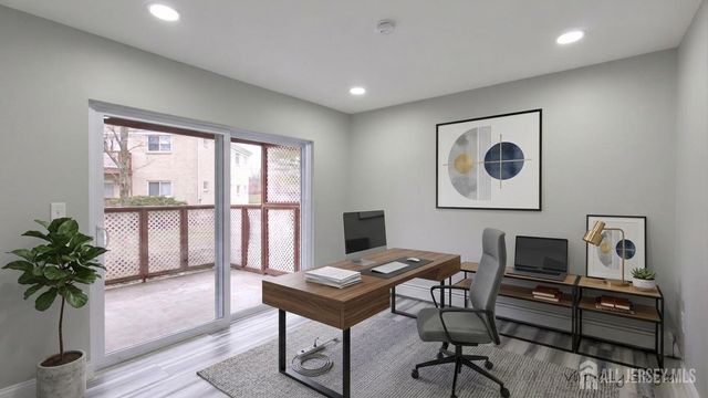 14 Lake Avenue 2A, East Brunswick, NJ 08816