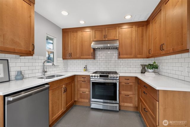 3518 SW Austin Street, Seattle, WA 98126