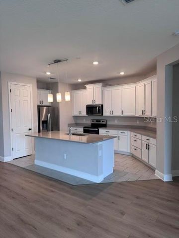 3550 74TH AVENUE CIRCLE E, Sarasota, FL 34243