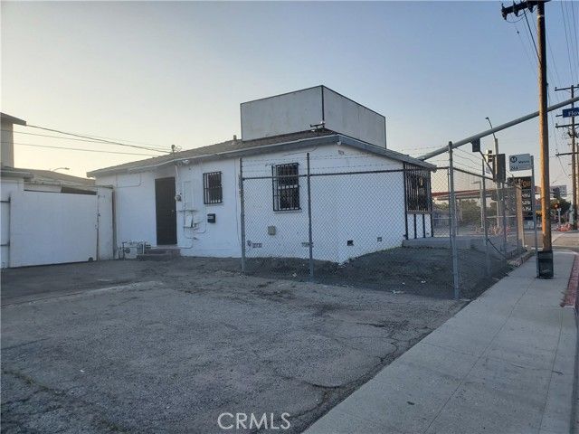 16811 Lakewood Boulevard, Bellflower, CA 90706