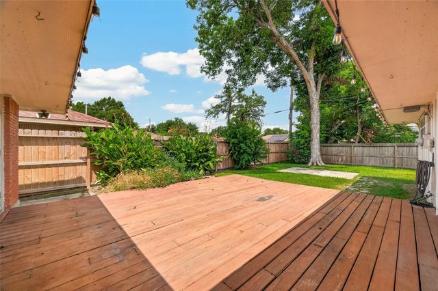 4002 Cheena Drive, Houston, TX 77025