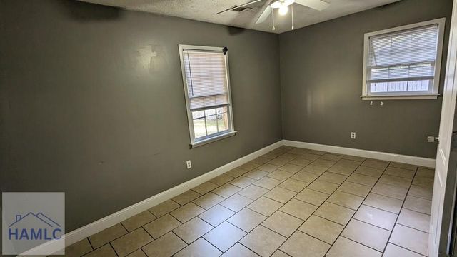 214 Honeylane Circle, Hinesville, GA 31313