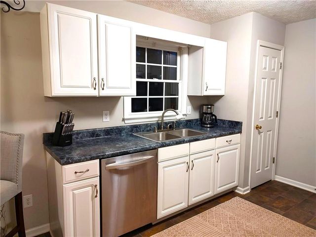 61 Maplewood Cove, Acworth, GA 30101