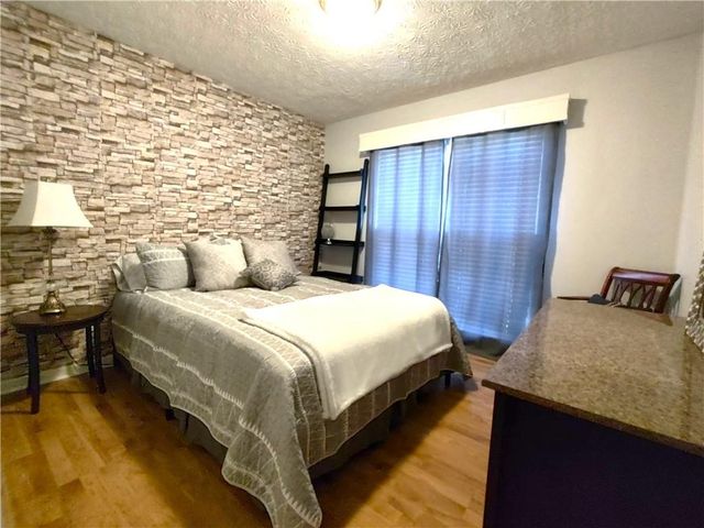 61 Maplewood Cove, Acworth, GA 30101