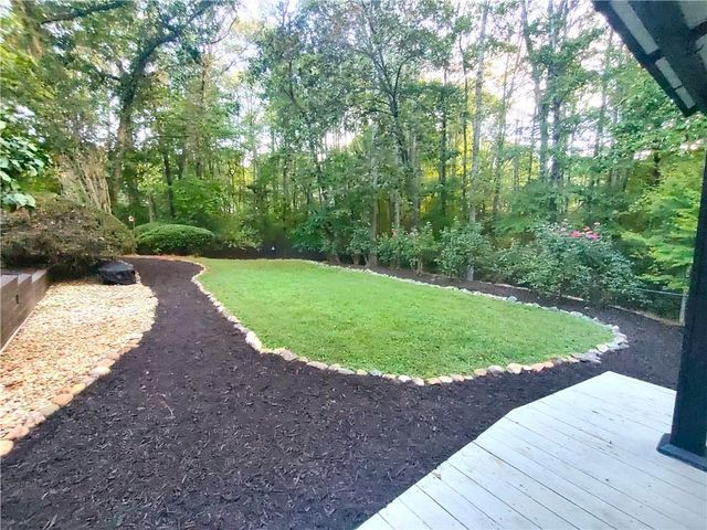 61 Maplewood Cove, Acworth, GA 30101