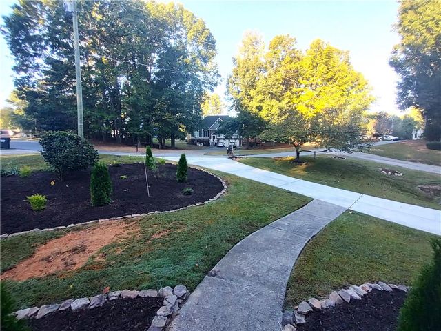 61 Maplewood Cove, Acworth, GA 30101