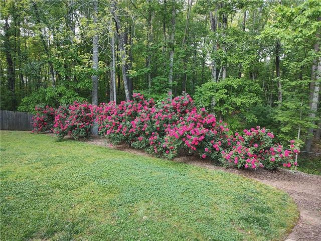 61 Maplewood Cove, Acworth, GA 30101