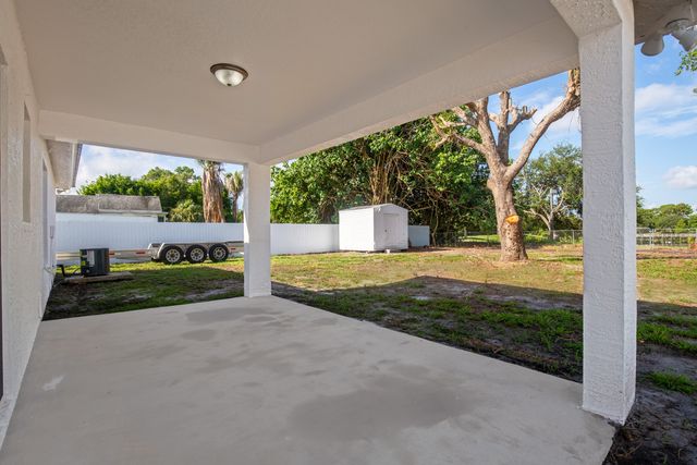 5060 SE EBBTIDE Avenue, Stuart, FL 34997
