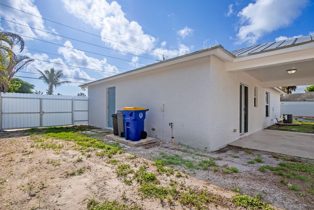 5060 SE EBBTIDE Avenue, Stuart, FL 34997